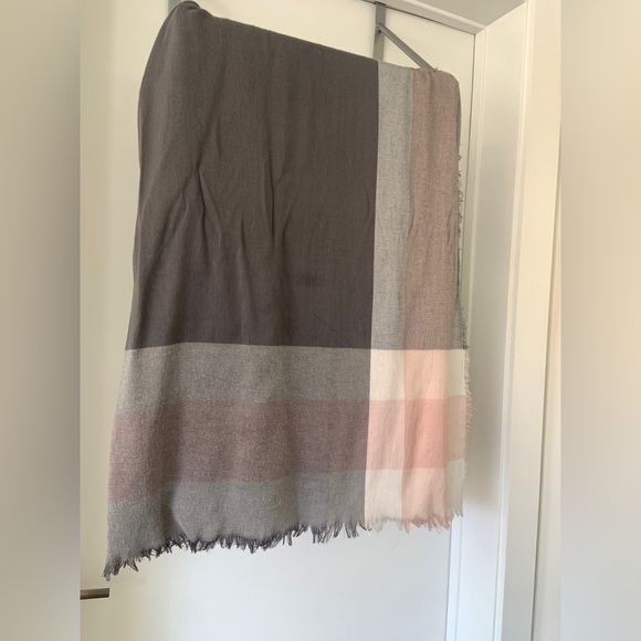 Tasteful versatile cotton Scarf Grey/White/pink - Picture 4 of 6
